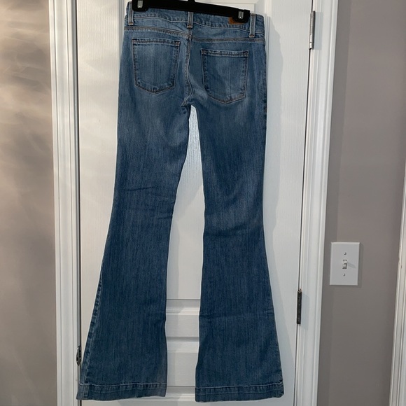 Express - Picture 2 of 3